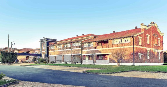 Mercure Monte Pio Hotel & Conference Centre