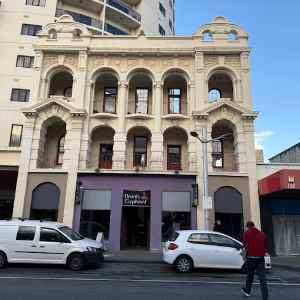 On The Rocks Bar & Bistro