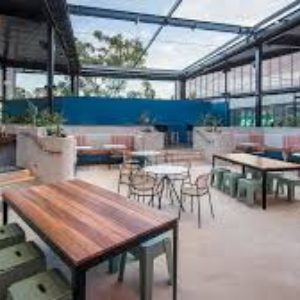 Bridgeway Hotel (Sports bar)